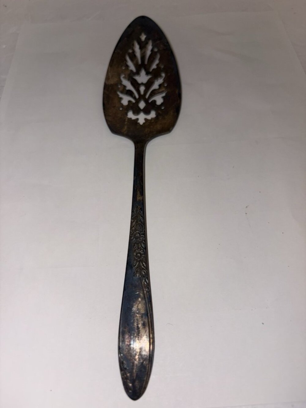 Vintage WM A Rogers Oneida LTD Silverplate Spring Flower Cake Pie Server